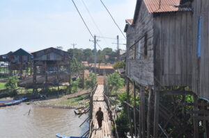 KAMPONG CHNANG - Maisons traditionnelles du village